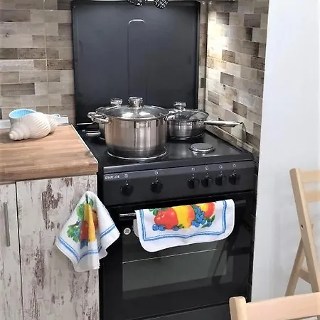 Alana Cozy Place Apartment