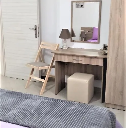 Alana Cozy Place